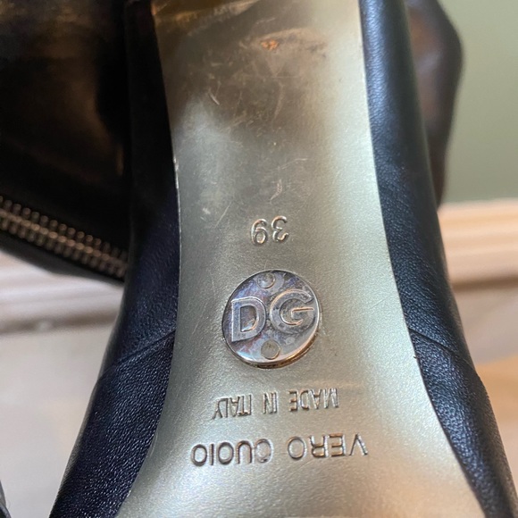 Dolce and Cabanna, leather women’s boots silver zip front and tips size 39 - Picture 5 of 6